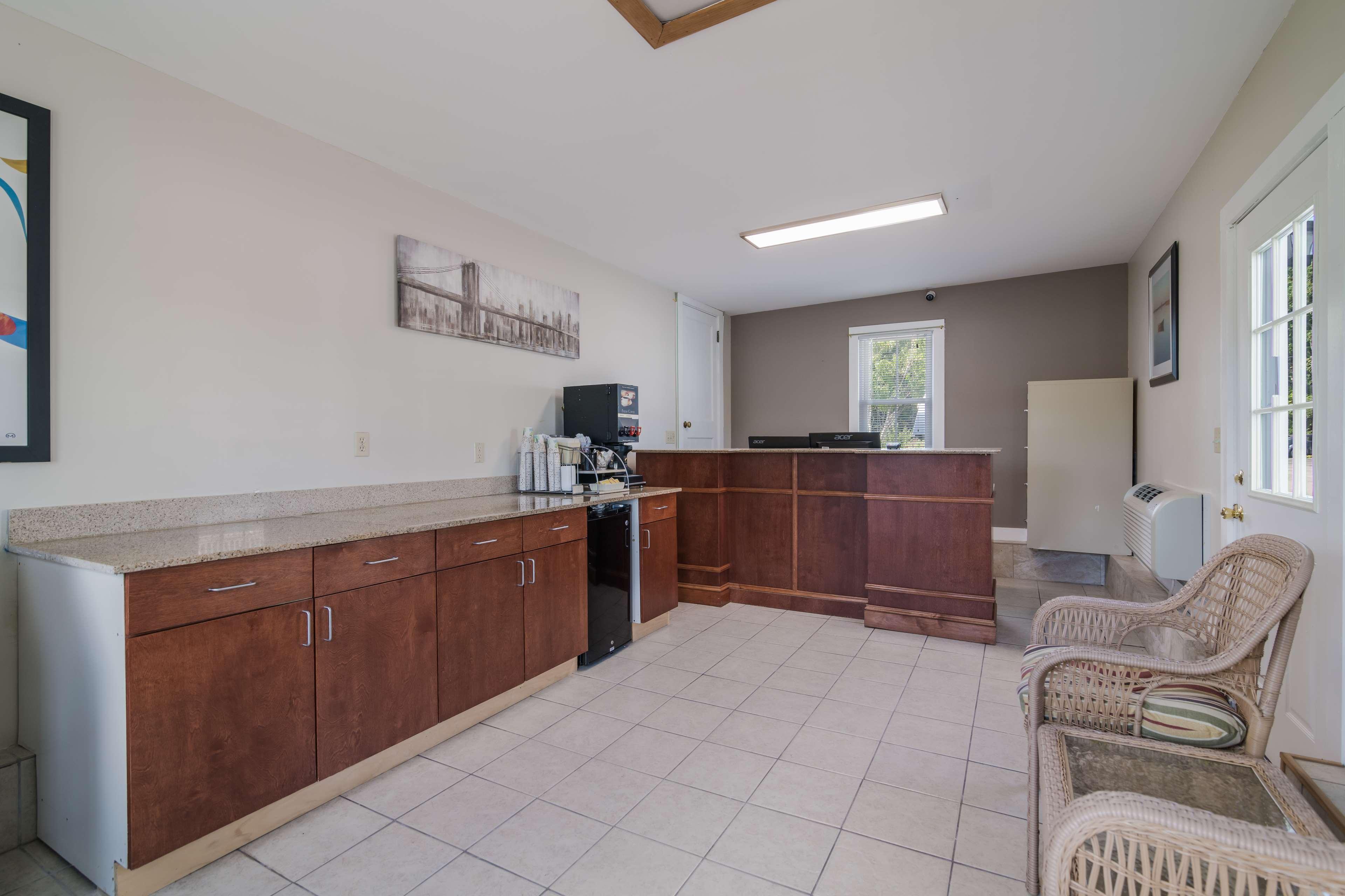 Americas Best Value Inn Scarborough Portland Exteriör bild