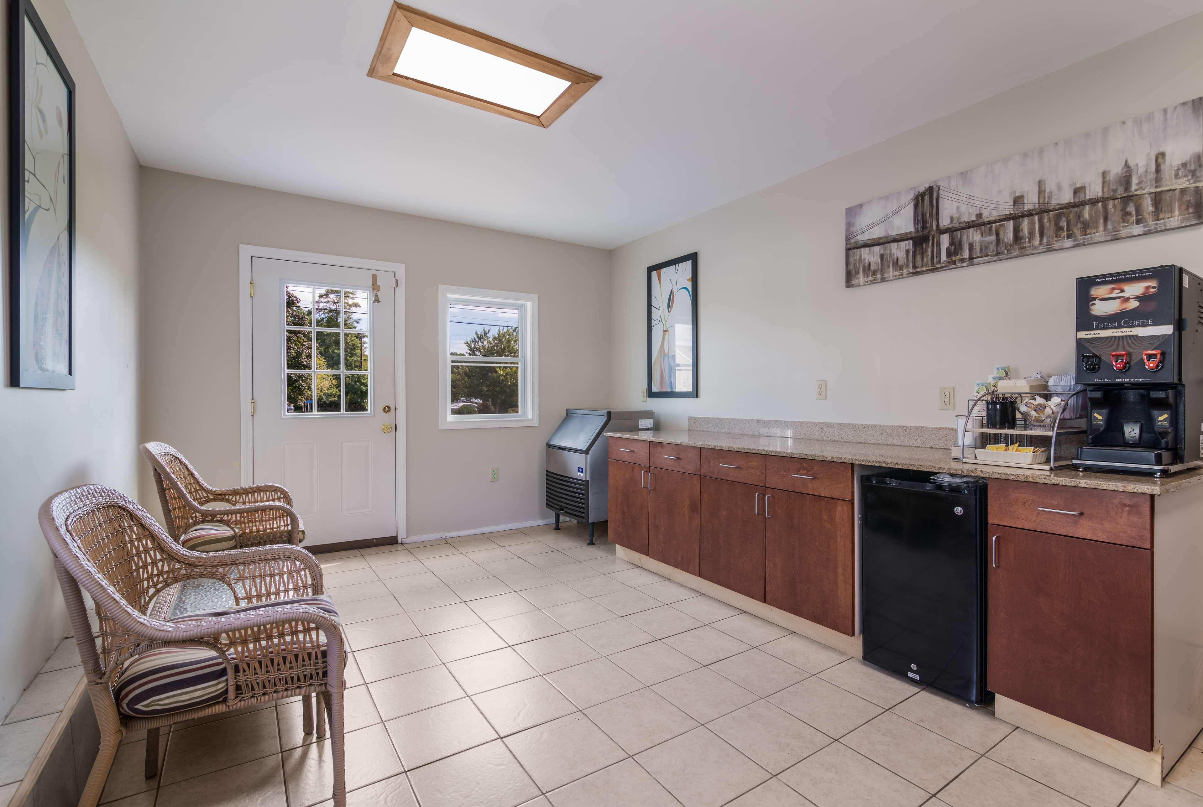 Americas Best Value Inn Scarborough Portland Exteriör bild